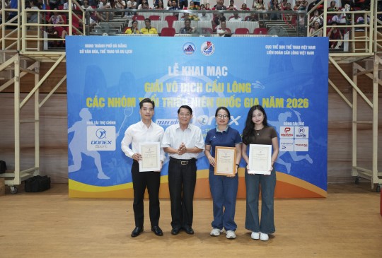 KHAI MẠC GIẢI VÔ ĐỊCH CẦU LÔNG CÁC NHÓM TUỔI THIẾU NIÊN QUỐC GIA
