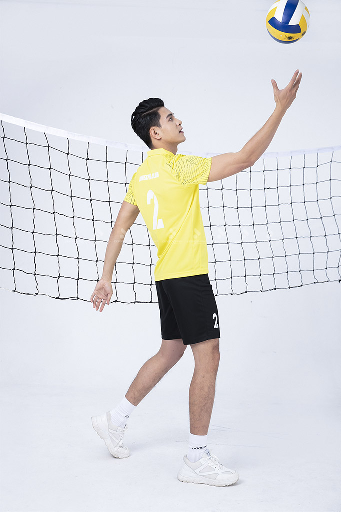 Bộ thể thao nam MCB 6136-06-08 Vàng in Đen