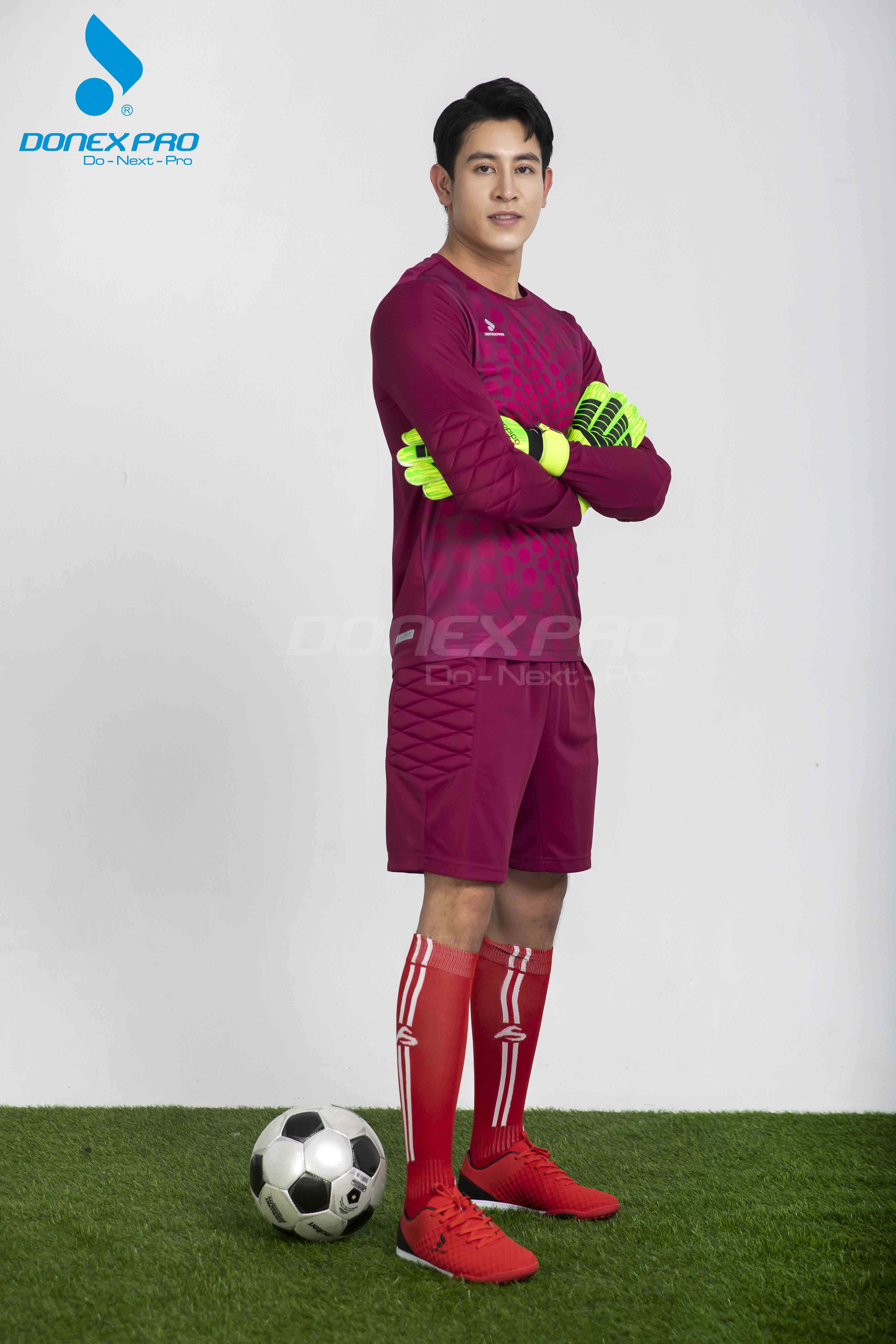 Bộ bóng đá nam MCB-6146 đỏ đô phối đỏ đô