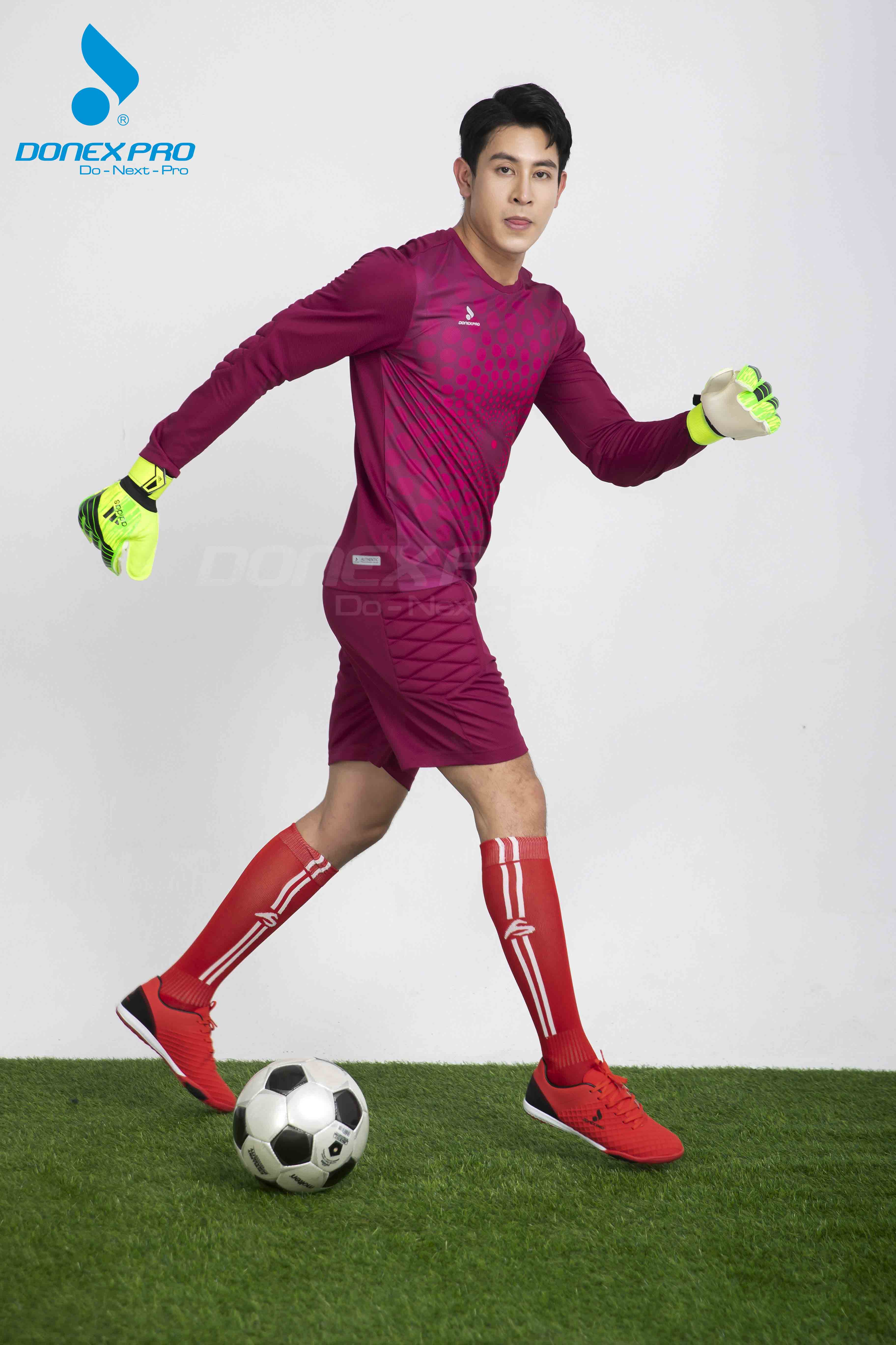 Bộ bóng đá nam MCB-6146 đỏ đô phối đỏ đô